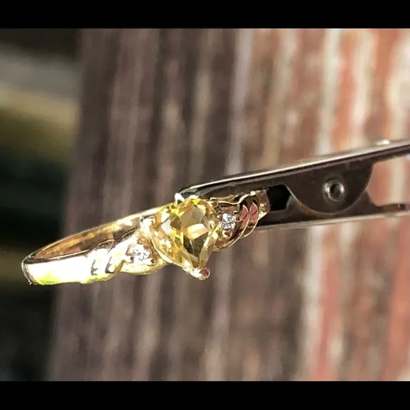 10kt yellow gold citrine ring with white accents - Picture 9 of 14